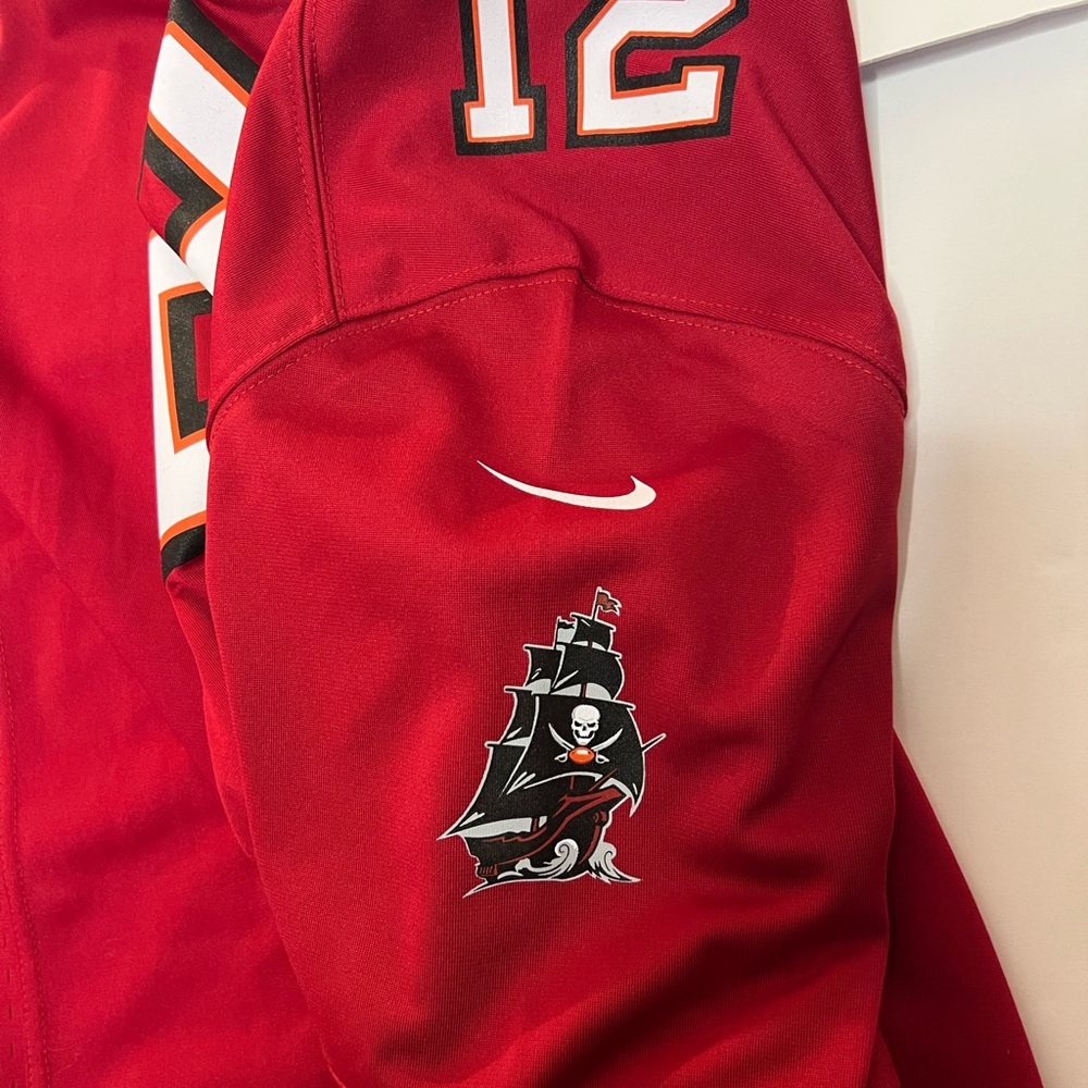 Tom Brady Tampa Bay Buccaneers Nike NFL Youth Jersey Size XL Like New - Picture 5 of 9